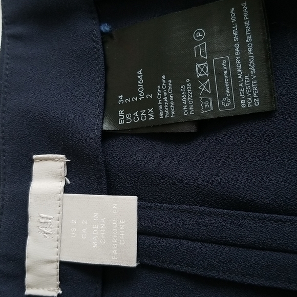 H&M Navy Gold-Button Wide-leg Cropped Pants - Picture 5 of 7